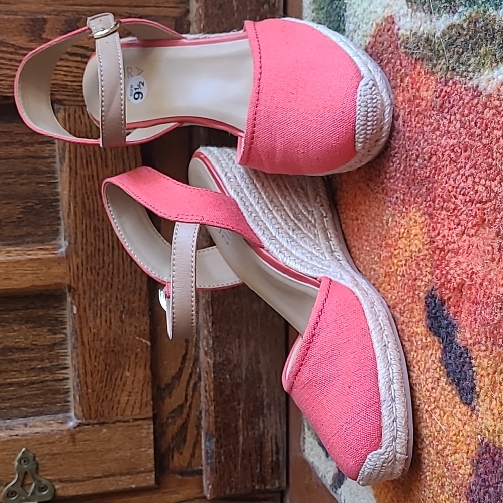 Naturalizer Phebe Coral Wedge Sandals Size 9.5